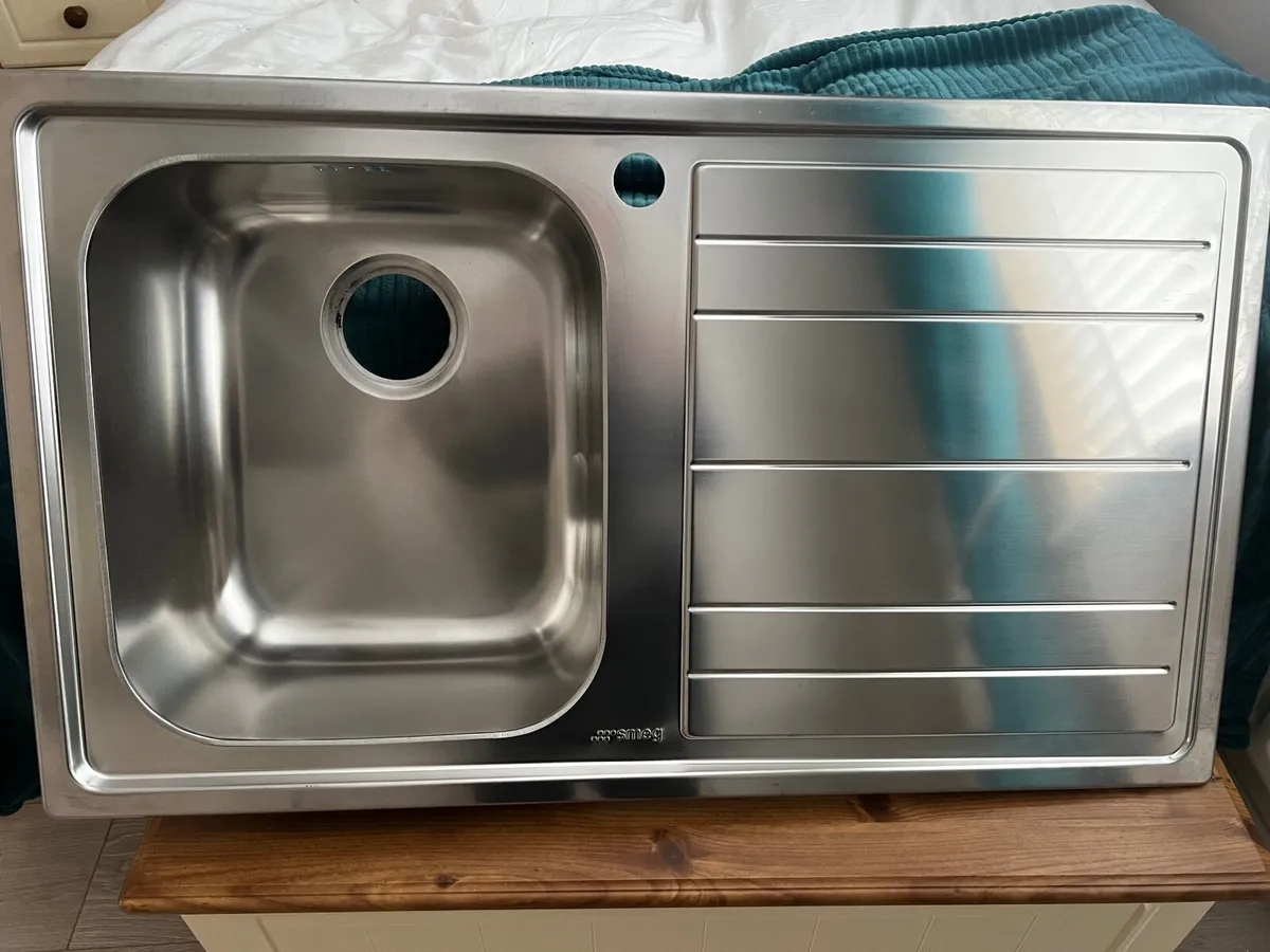 SMEG Kitchen sink - Image 1
