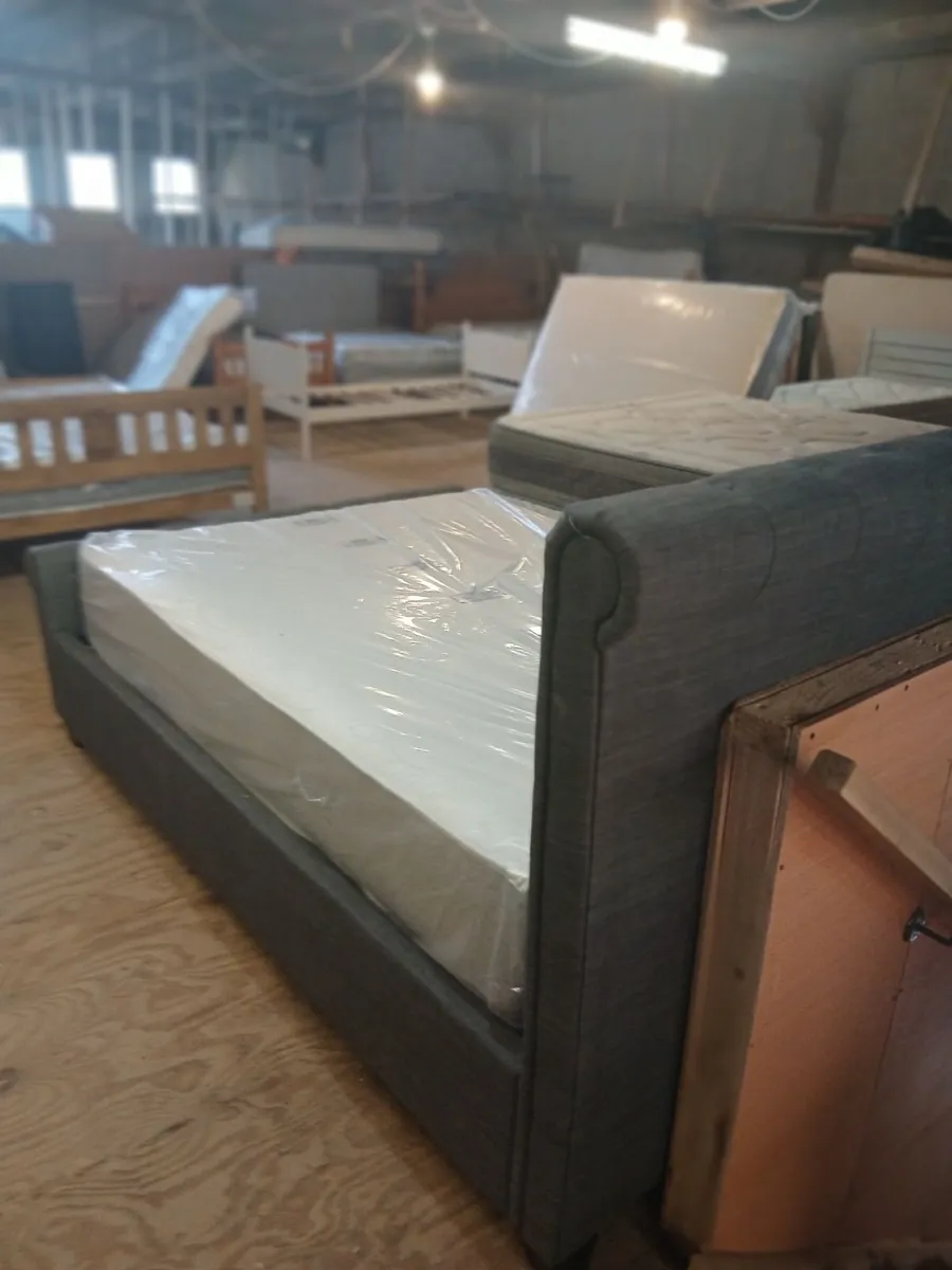 New bed and mattresses - Image 2