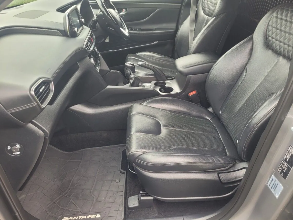 Hyundai Santa Fe 4X4 4WD COMMERCIAL EXECUTIVE PLUS - Image 3