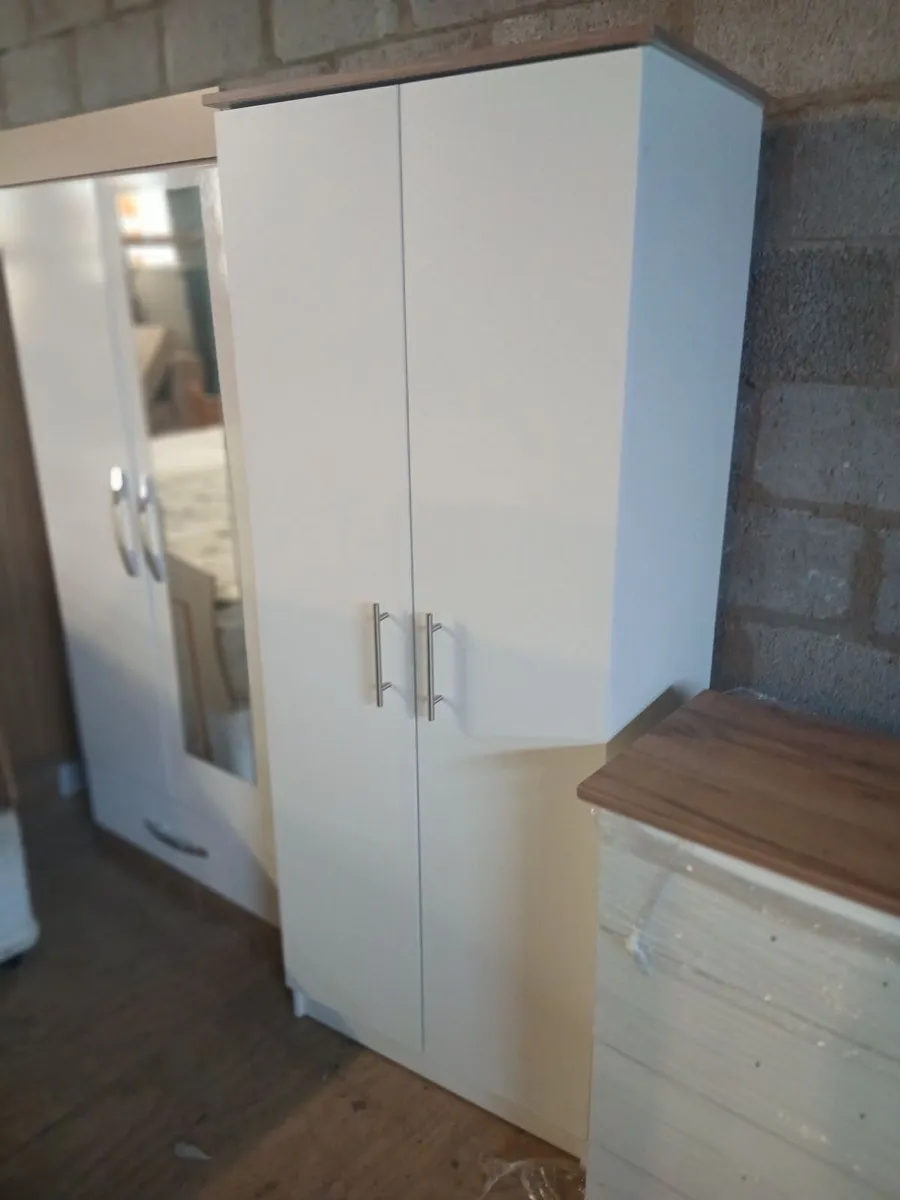 New bedroom set - Image 1