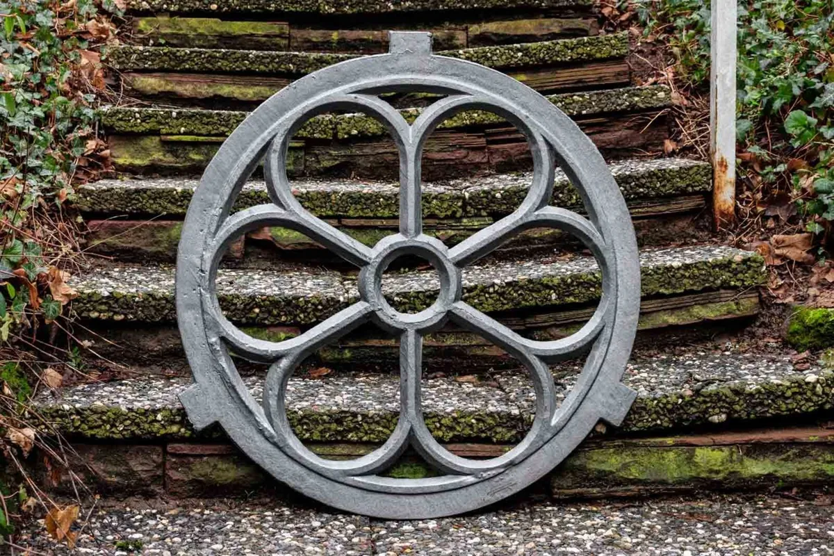 Grey Cast Iron Stable Window 65cm Antique Barn Sty - Image 2