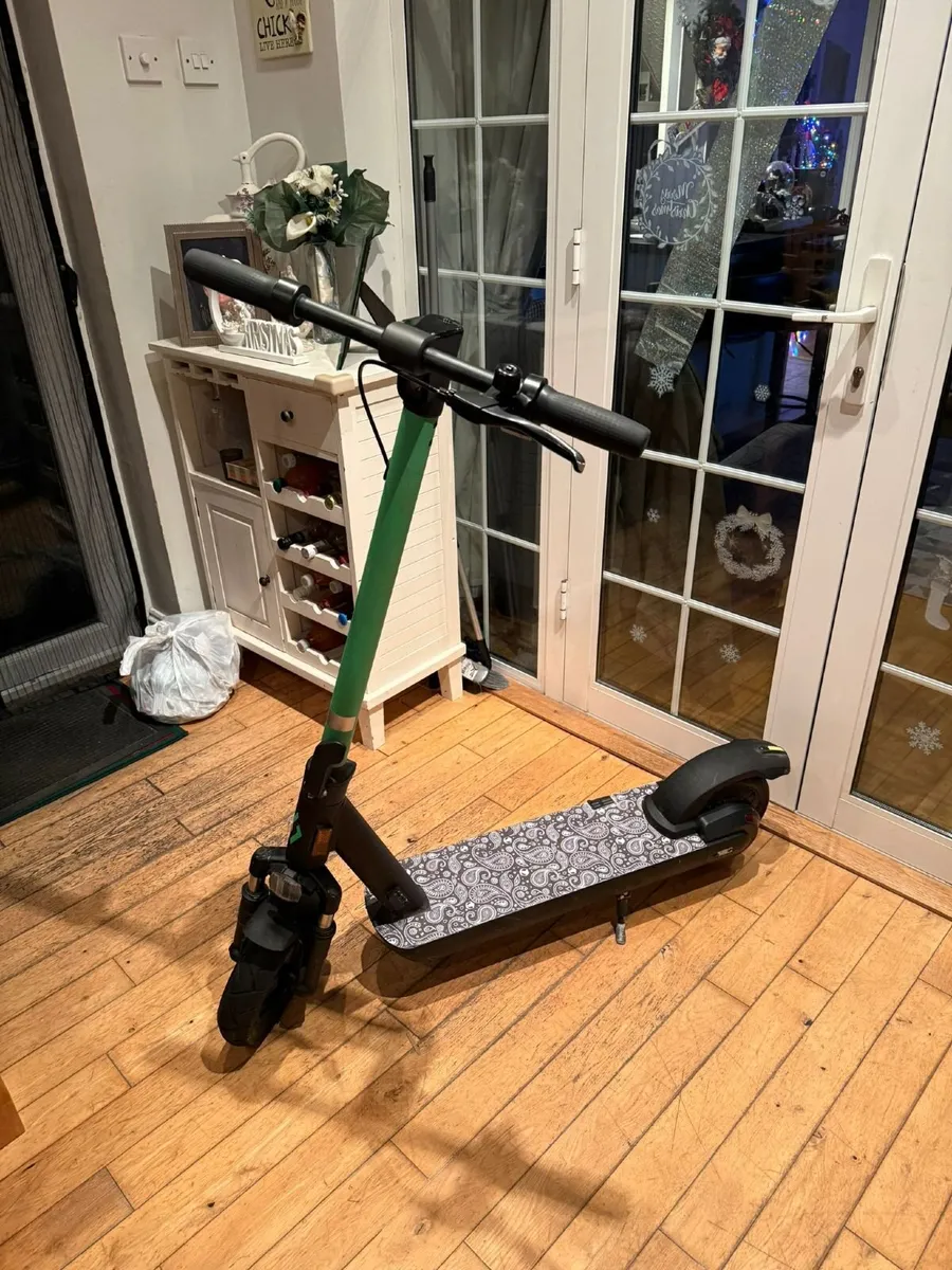 Loco Pro Scooter - Image 1