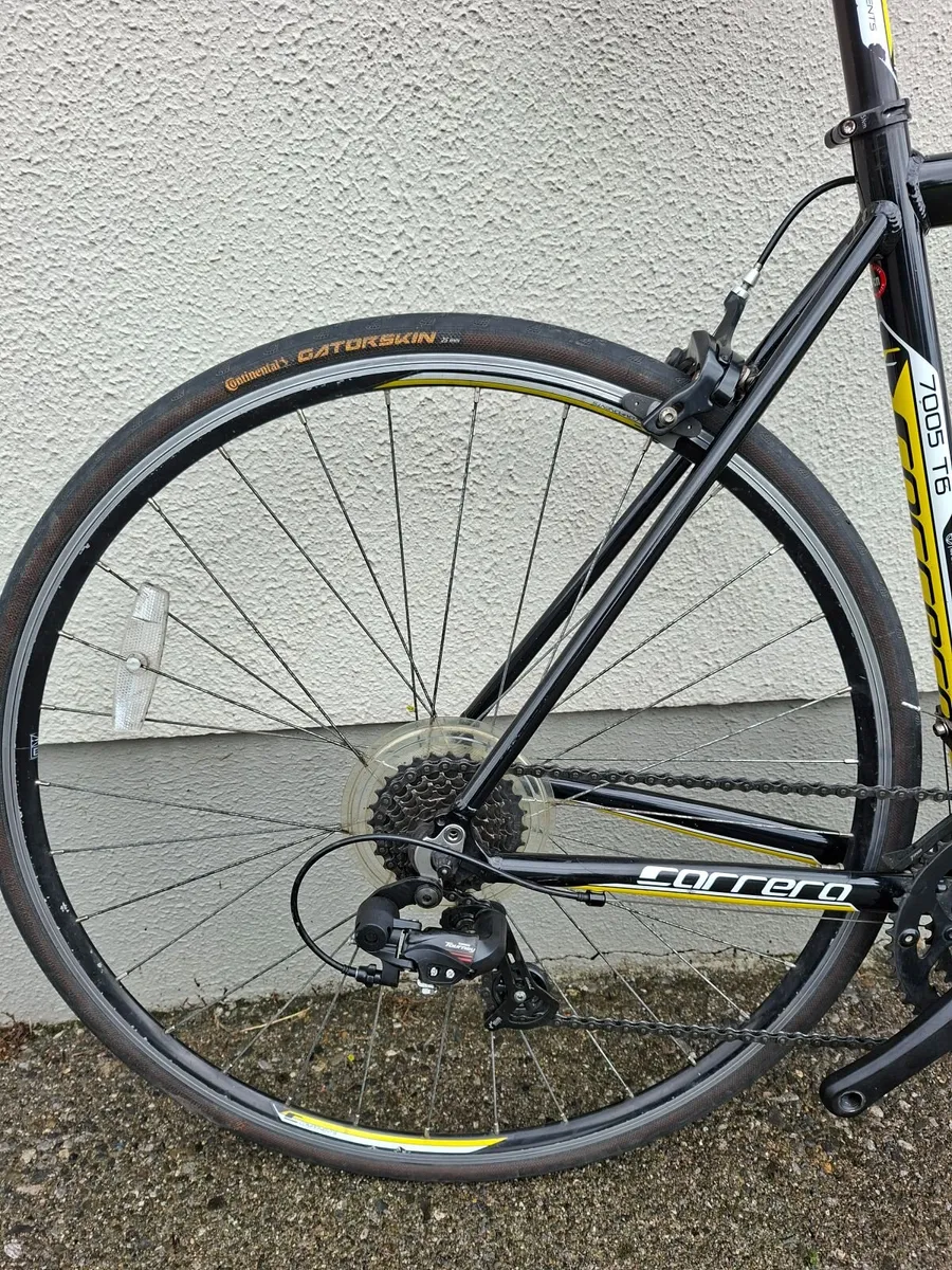 Carrera 7005T6 Road bike. - Image 4
