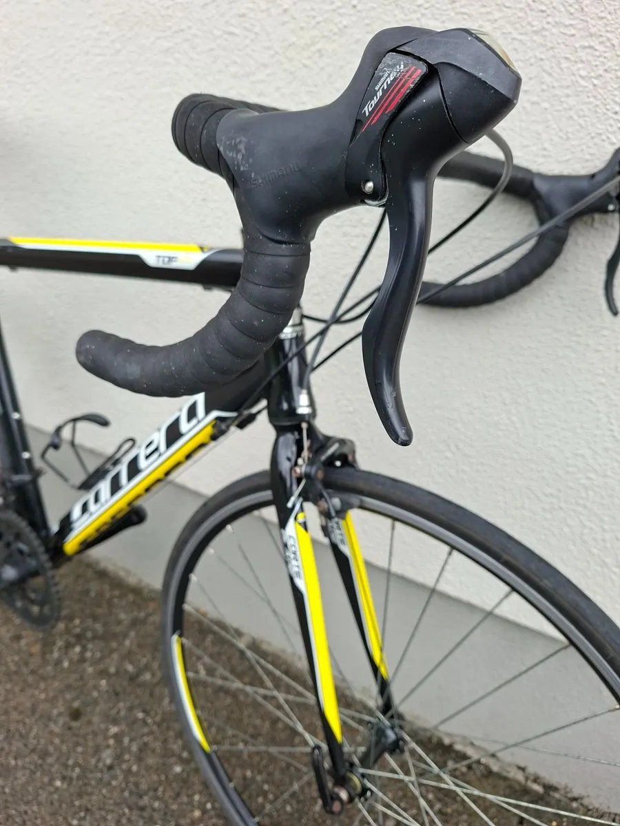 Carrera 7005T6 Road bike. - Image 3