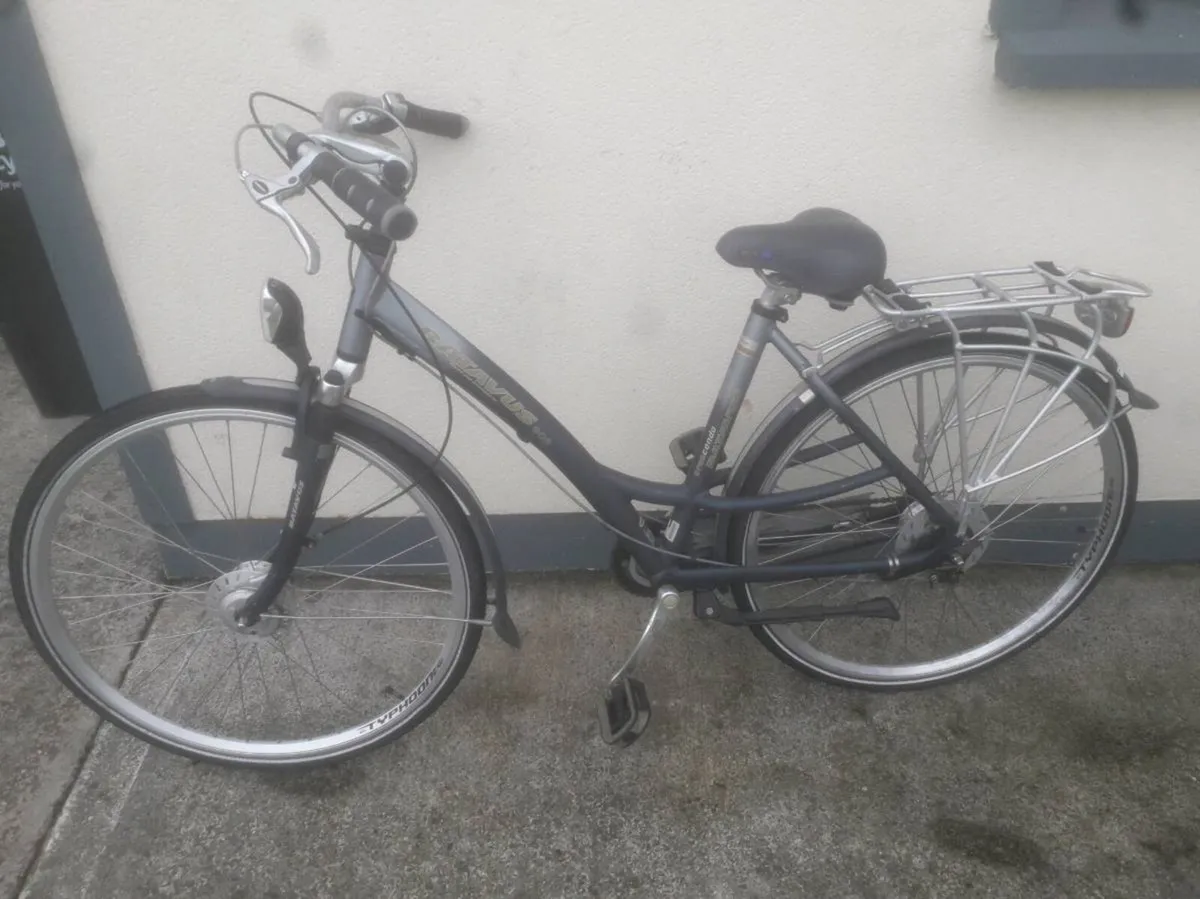 Ladies city bike - Image 1