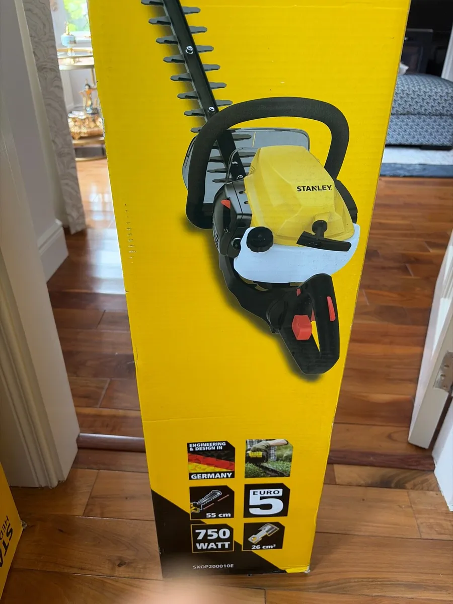Stanley hedge trimmer - Image 1