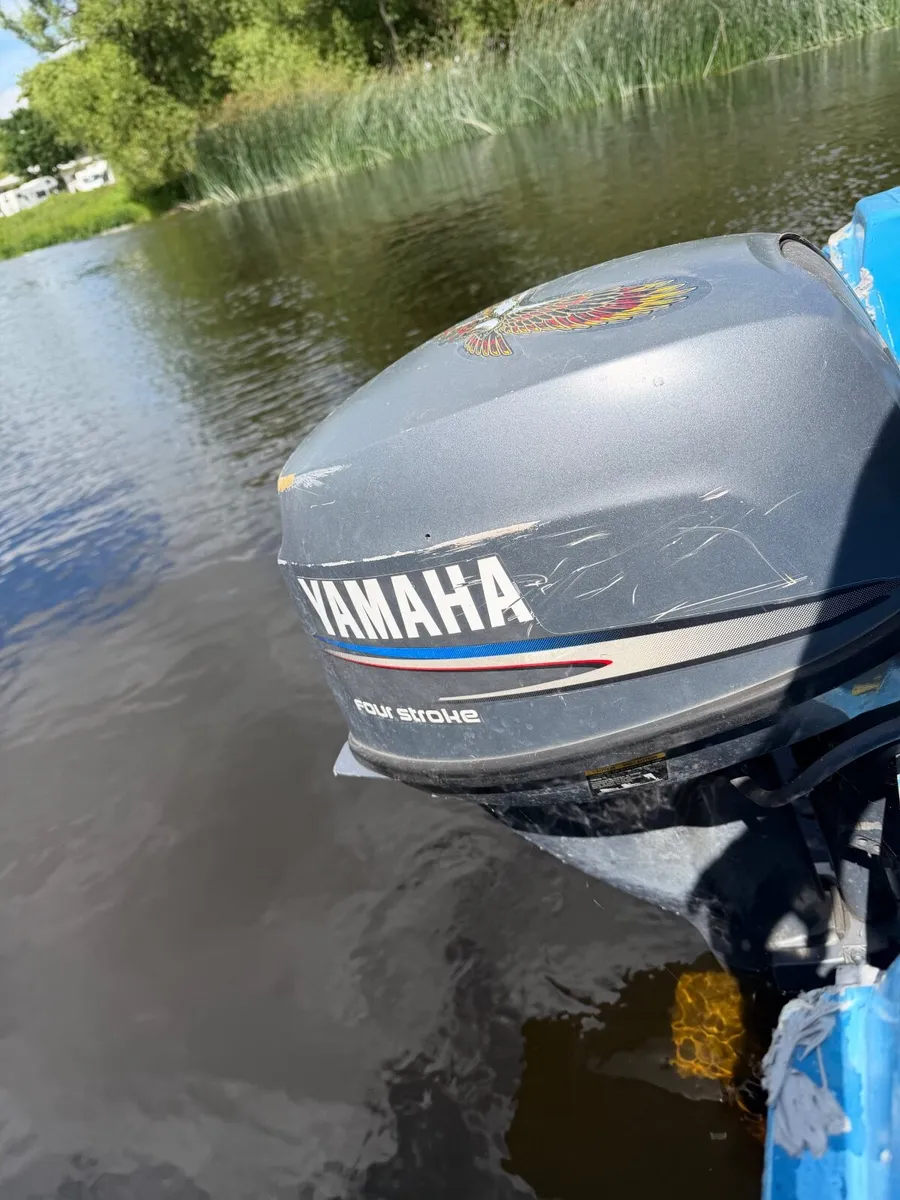 Outboard motor - Image 1