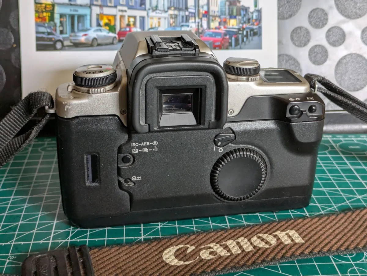 🎞️ Canon EOS 50E + EF 28-80mm zoom lens - Image 4
