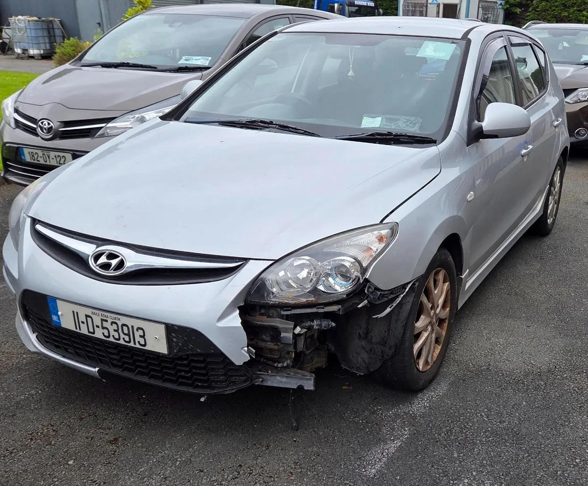11 Hyundi i30 - Image 1