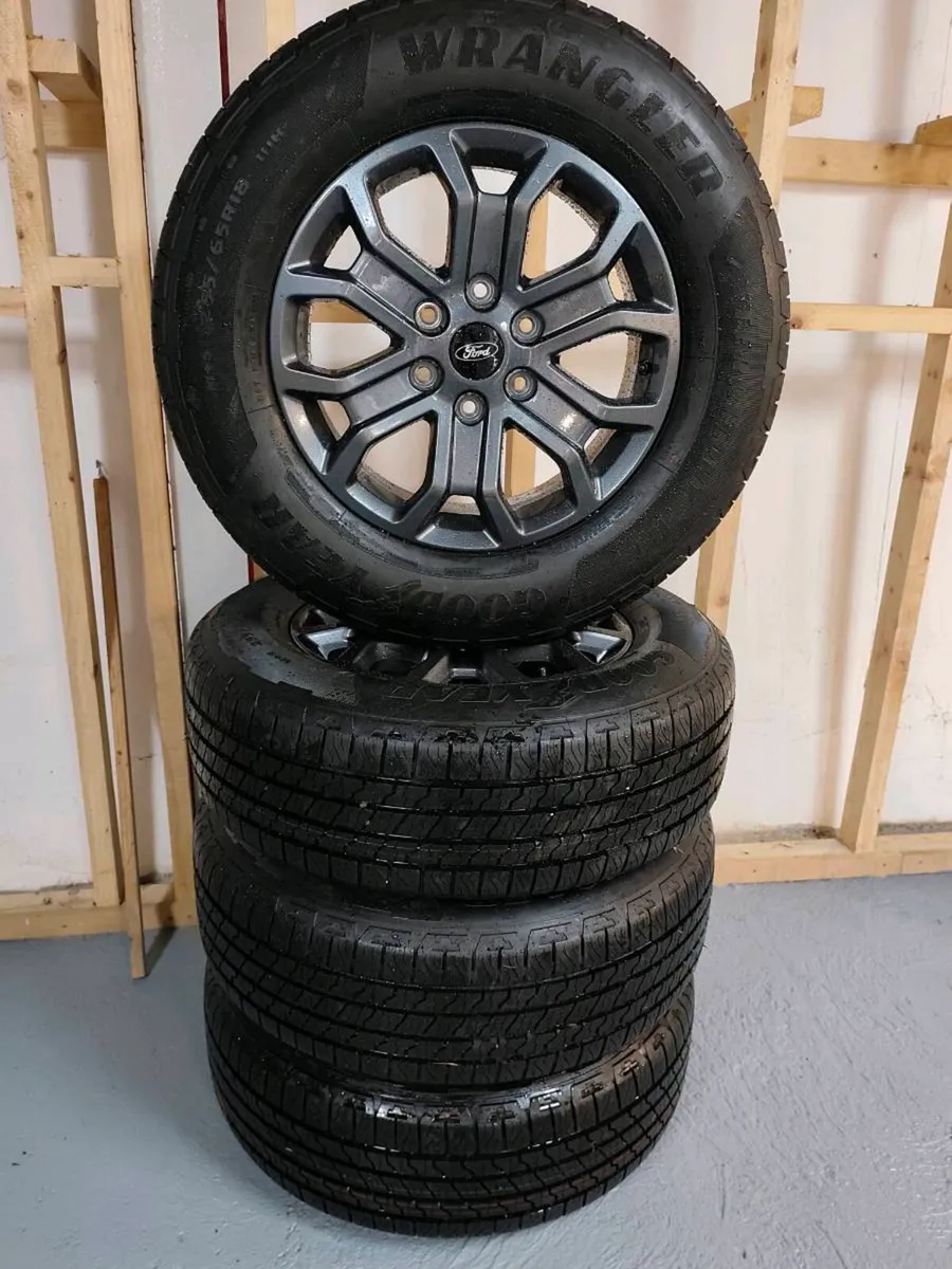 BRAND NEW ALLOYS AND TYRES - Image 4
