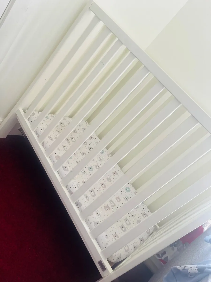 ✨ Space Saving Cot ✨ - Image 1