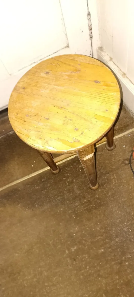 Pine Plant Stand - Image 1