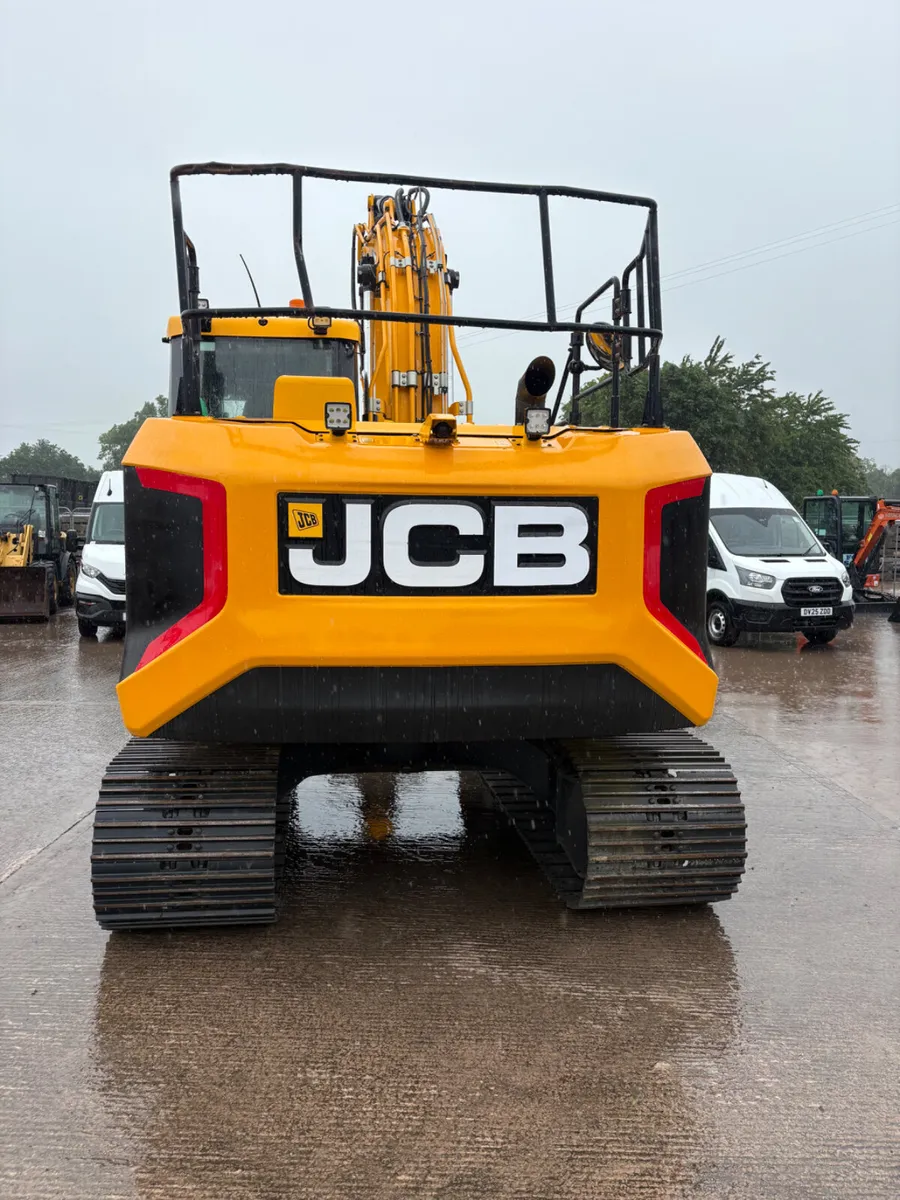 2022 JCB 140X LC Low Hours Finance Arranged - Image 4