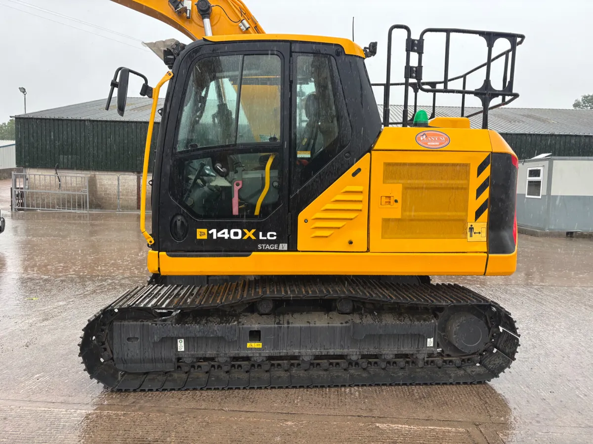 2022 JCB 140X LC Low Hours Finance Arranged - Image 2