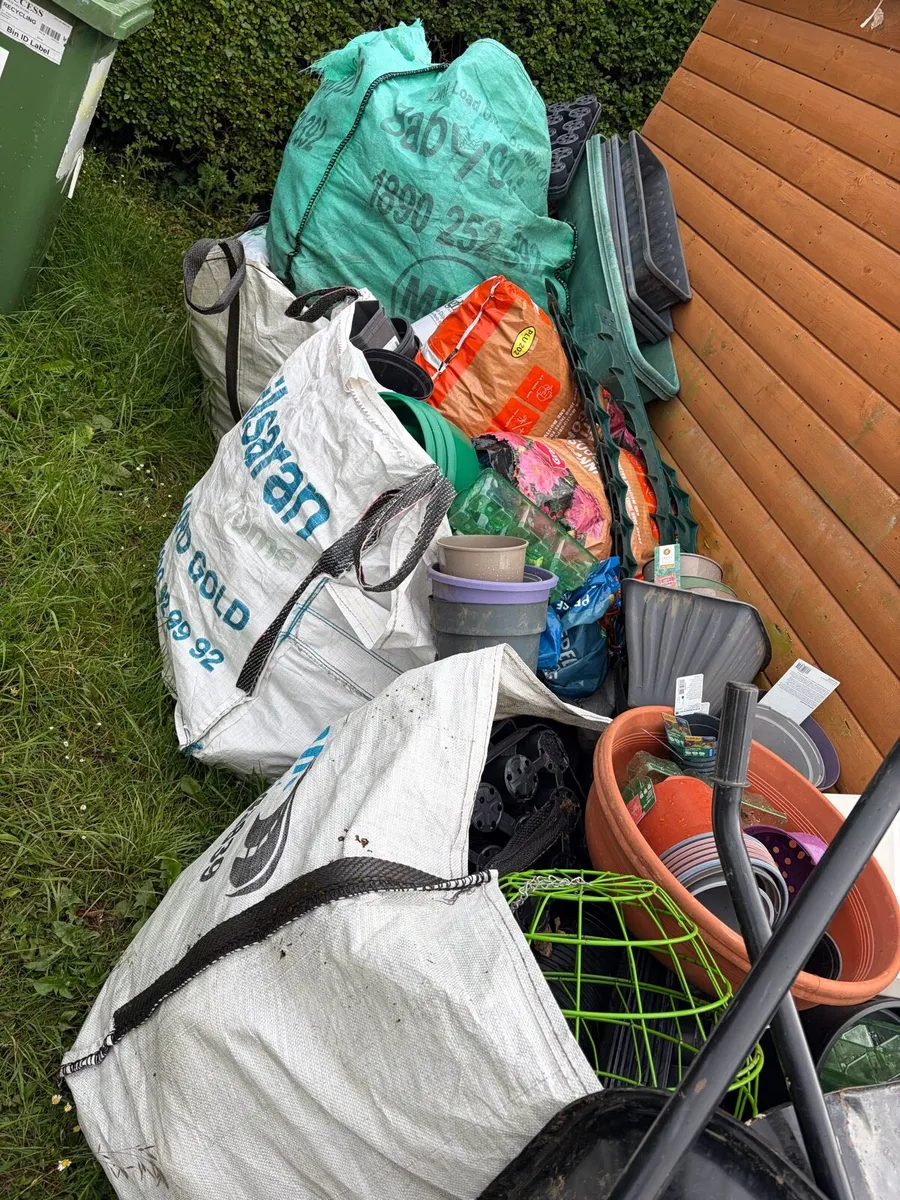 NEW plastic pots (per ton bags €50) - Image 3