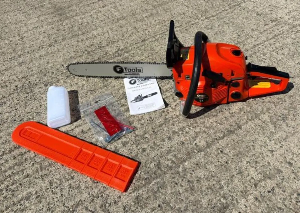 BRAND NEW 52CC CHAINSAW - Image 2