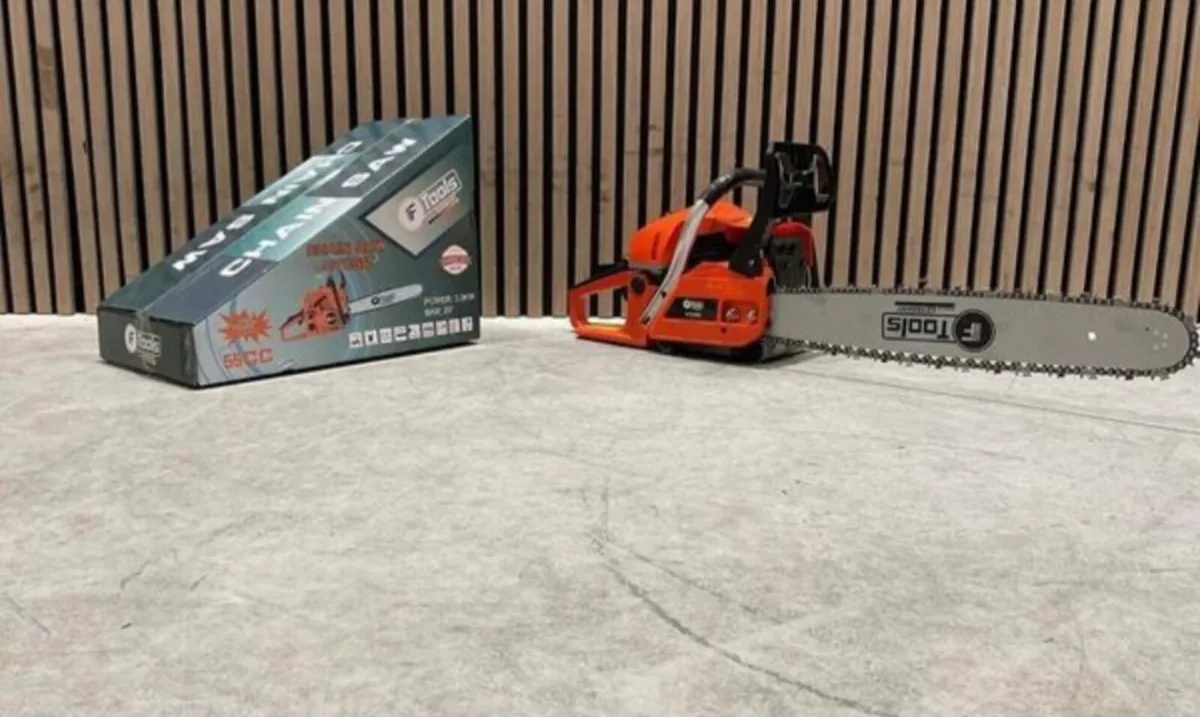 BRAND NEW 55 CC CHAINSAW - Image 1