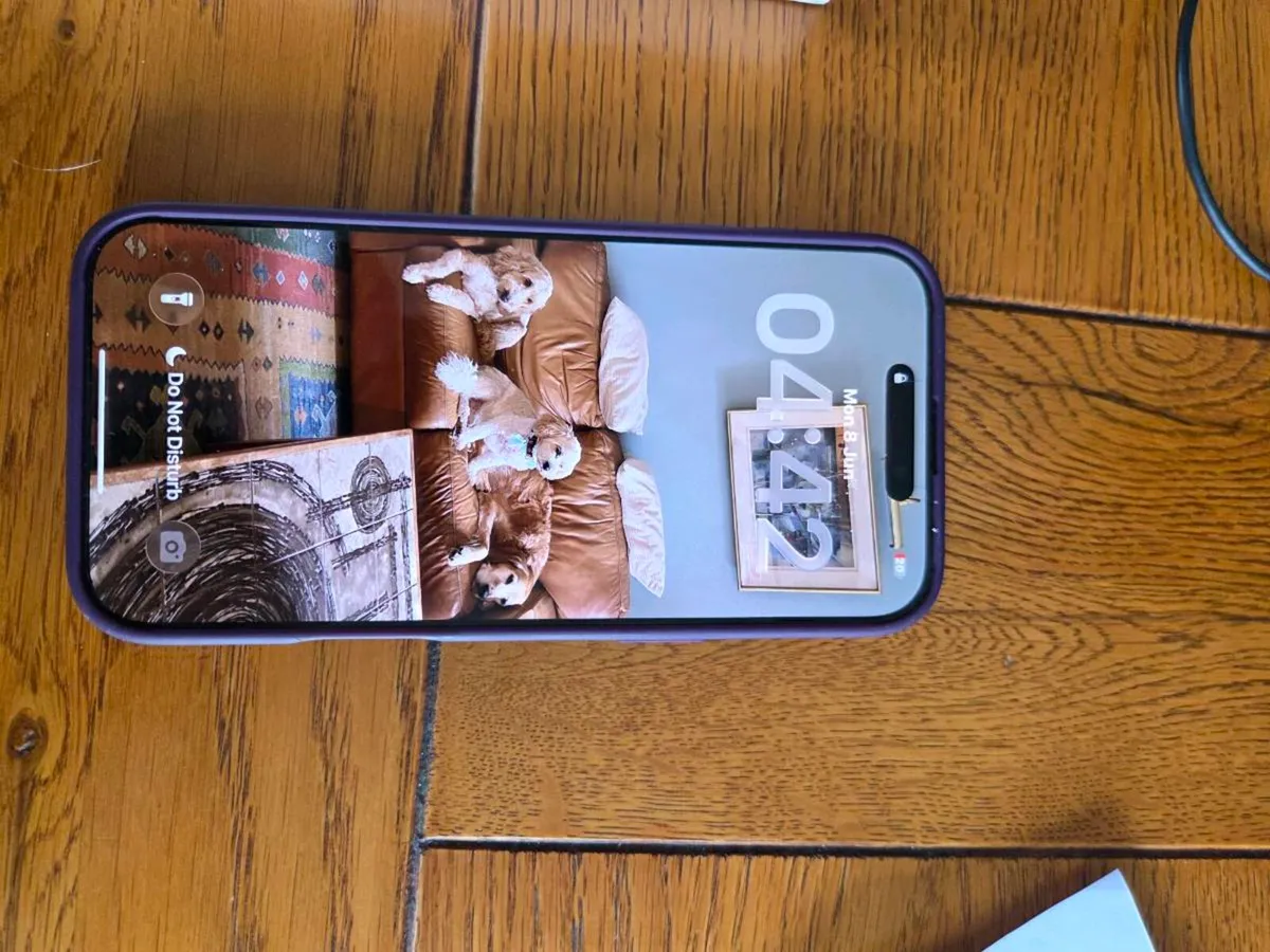iPhone 16 Pro Max - Image 1