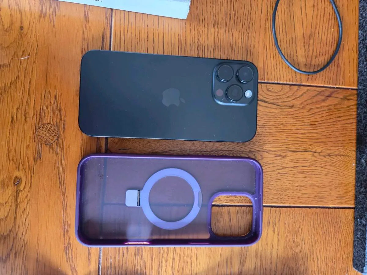 iPhone 16 Pro Max - Image 2
