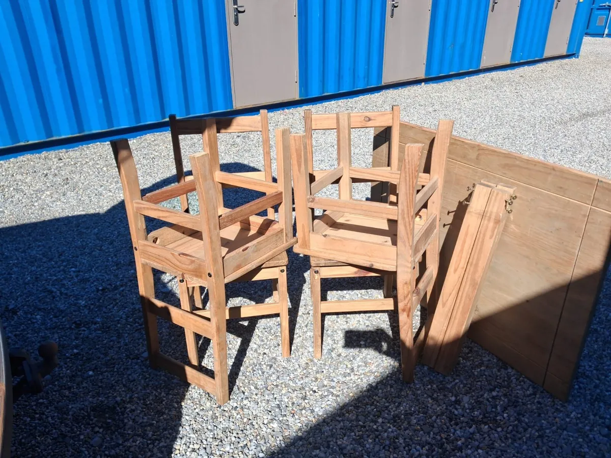 Table and 4 chairs - Image 3