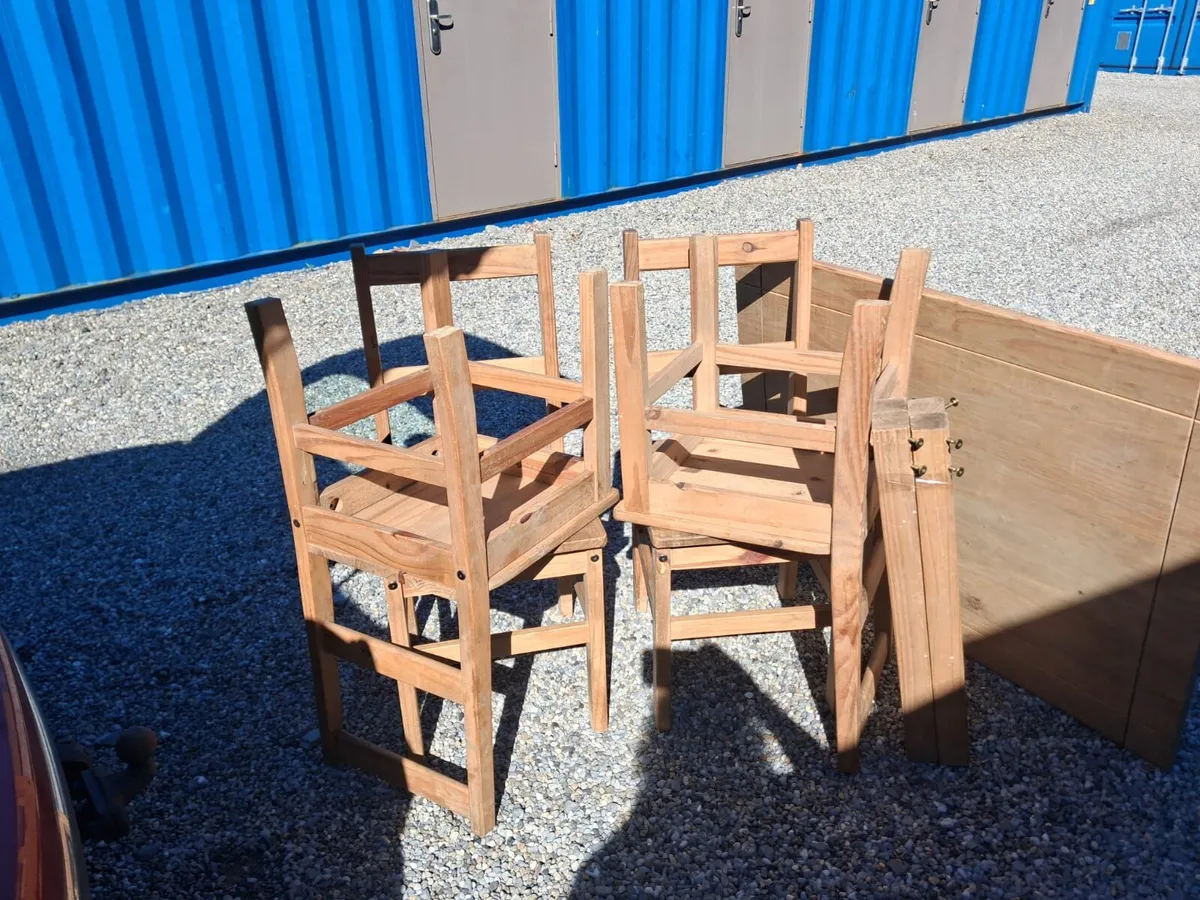 Table and 4 chairs - Image 4