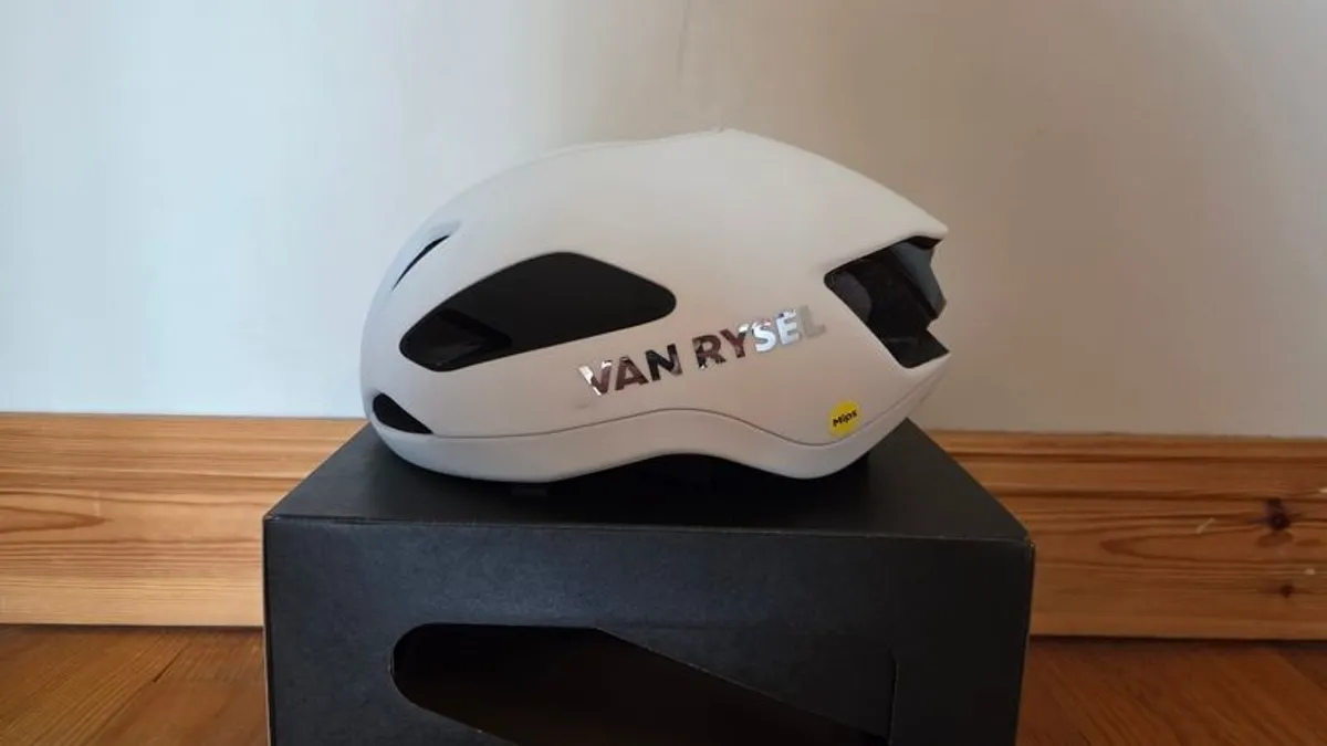 Van Rysel Road Cycling Aero Helmet RCR-F Mips - White - Image 4