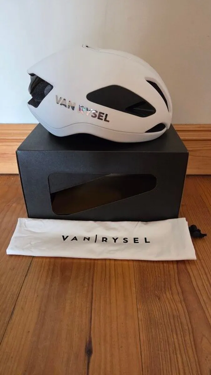 Van Rysel Road Cycling Aero Helmet RCR-F Mips - White - Image 1