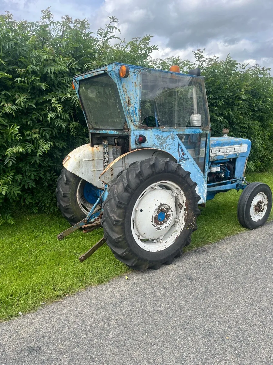 Tractor Ford 3000 - Image 1
