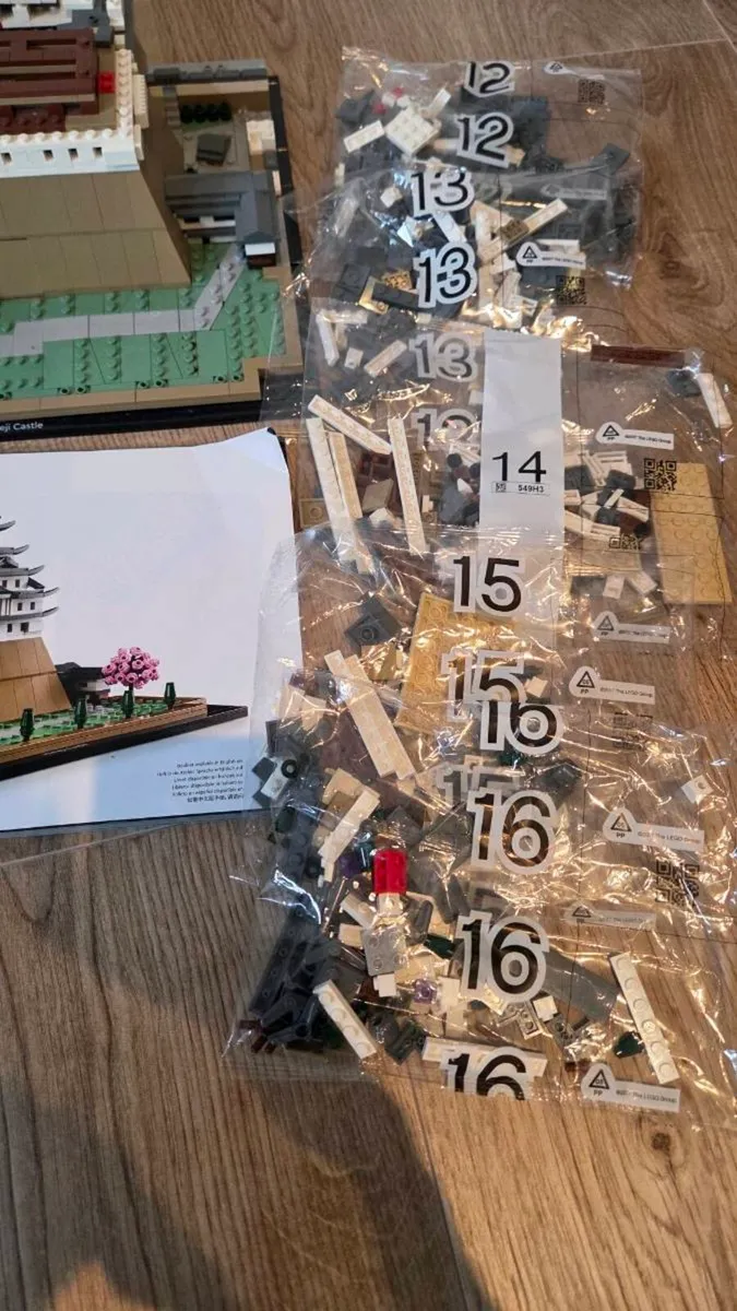 Lego Himeji Castle - Image 2