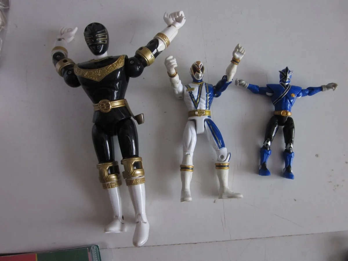 Power Rangers Figures Bundle X3 - Image 3