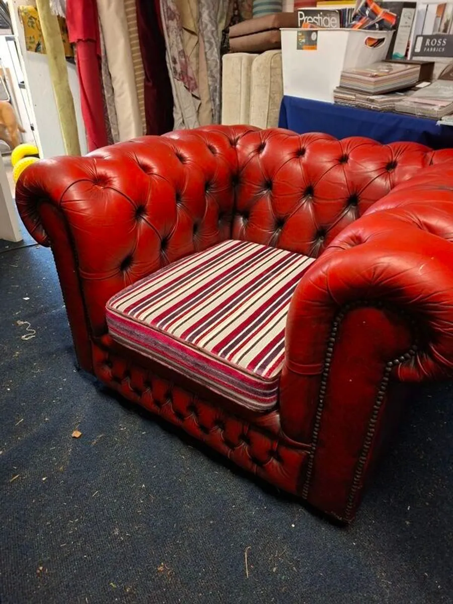 Antique Chesterfield - Image 2