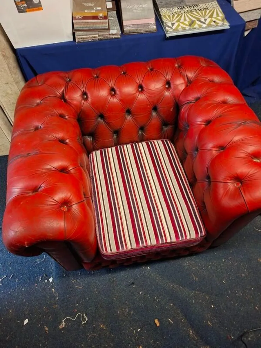 Antique Chesterfield - Image 3