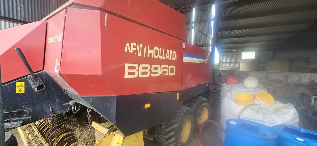 2000 New Holland BB960 Square Baler (Due In) - Image 1