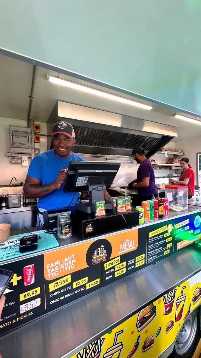 FOOD TRAILER - Image 4
