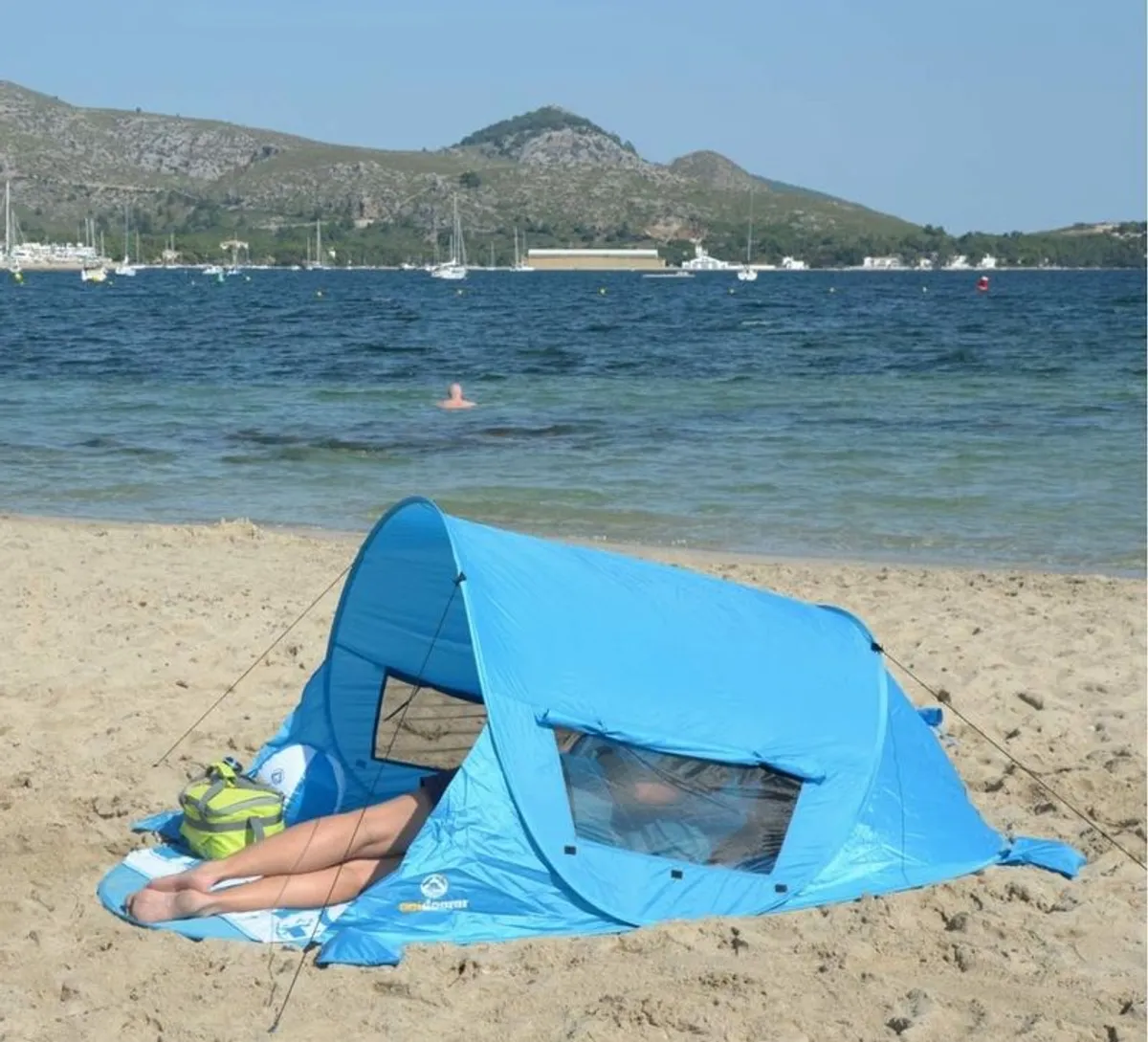 Pop up Beach Shelter - Image 4
