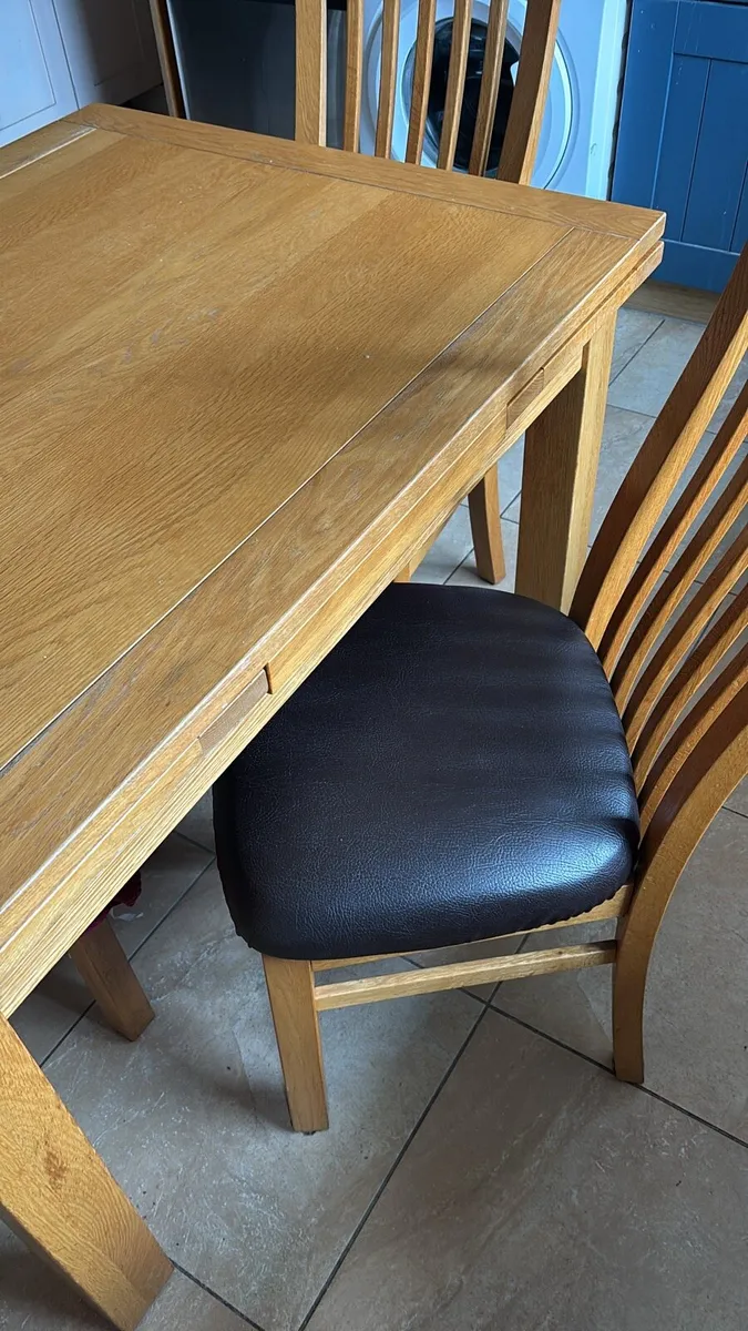 Oak table plus 4 chairs - Image 3