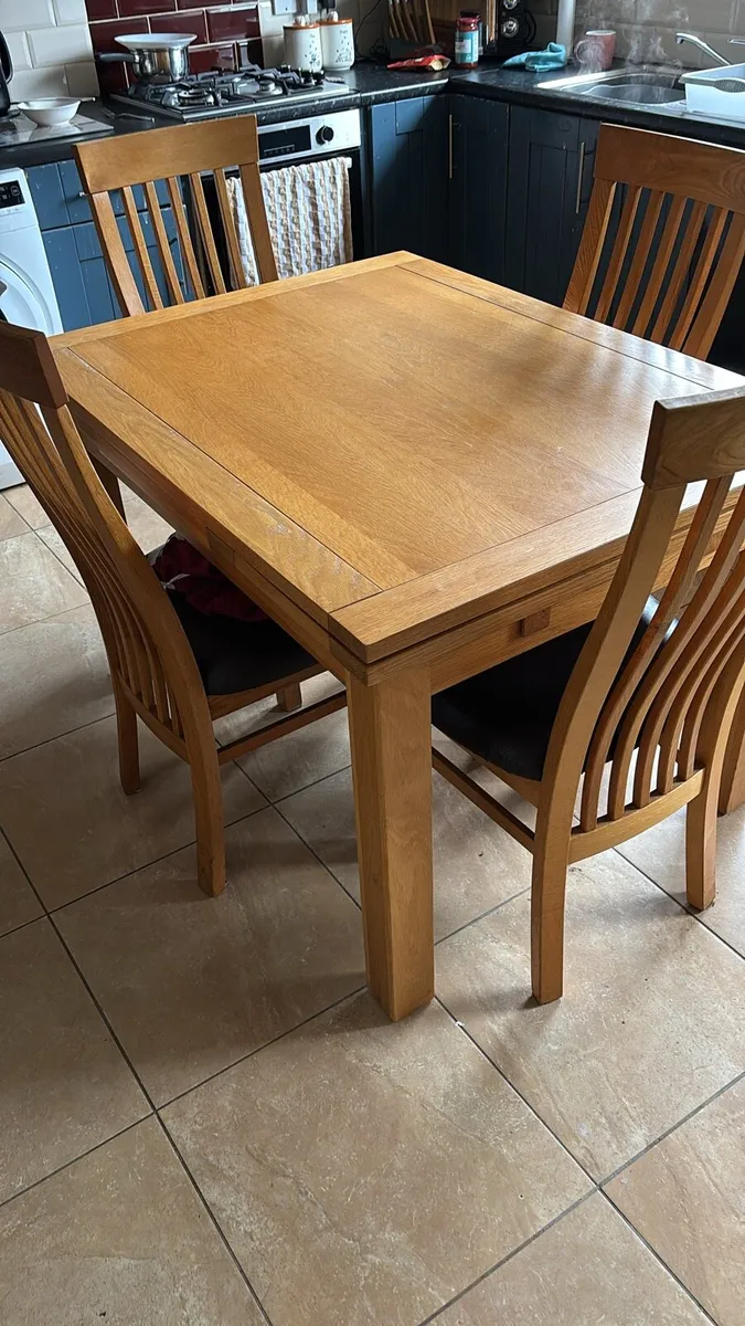 Oak table plus 4 chairs - Image 4
