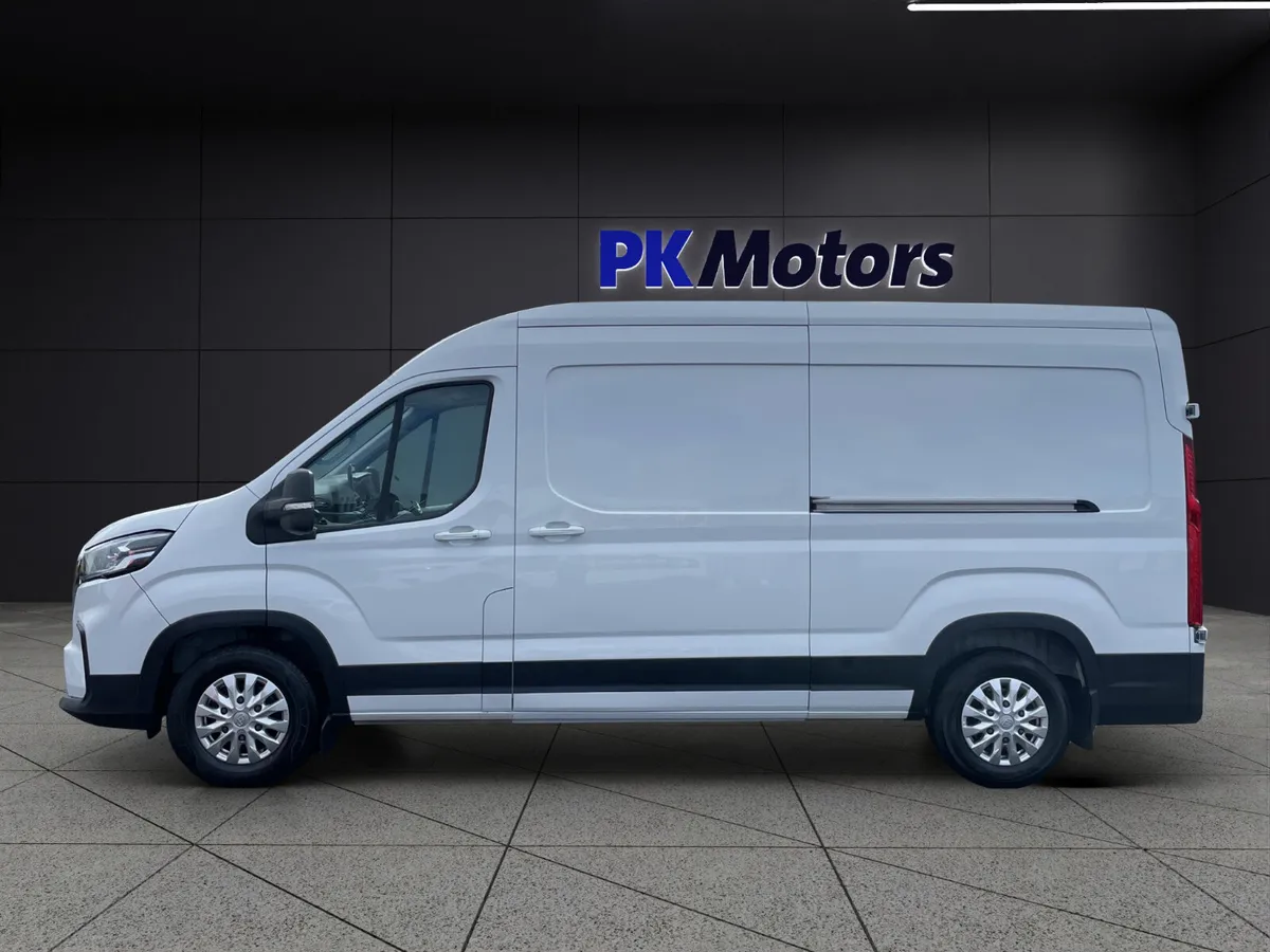 Maxus DELIVER 9 2023 FWD LUX Model - Image 3