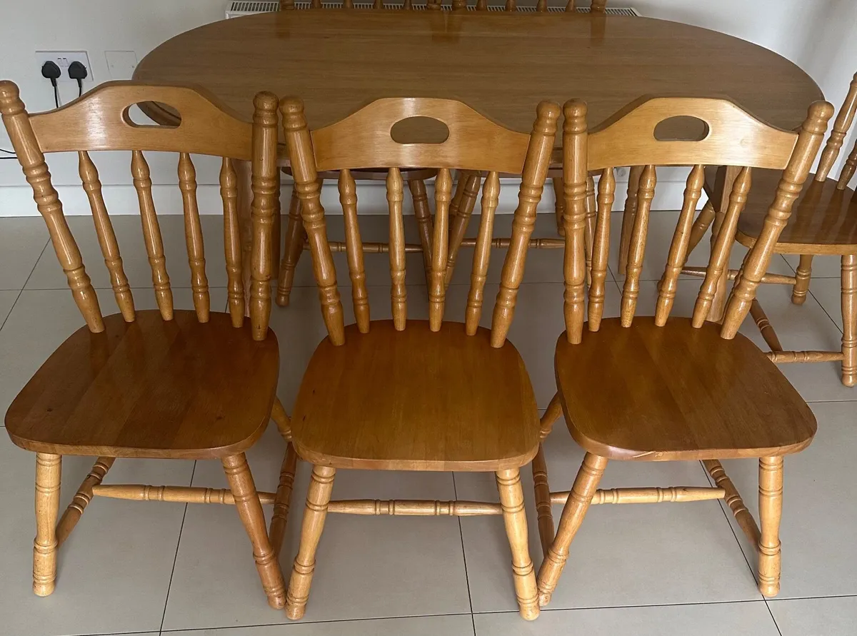 Kitchen table and six chairs - Image 3