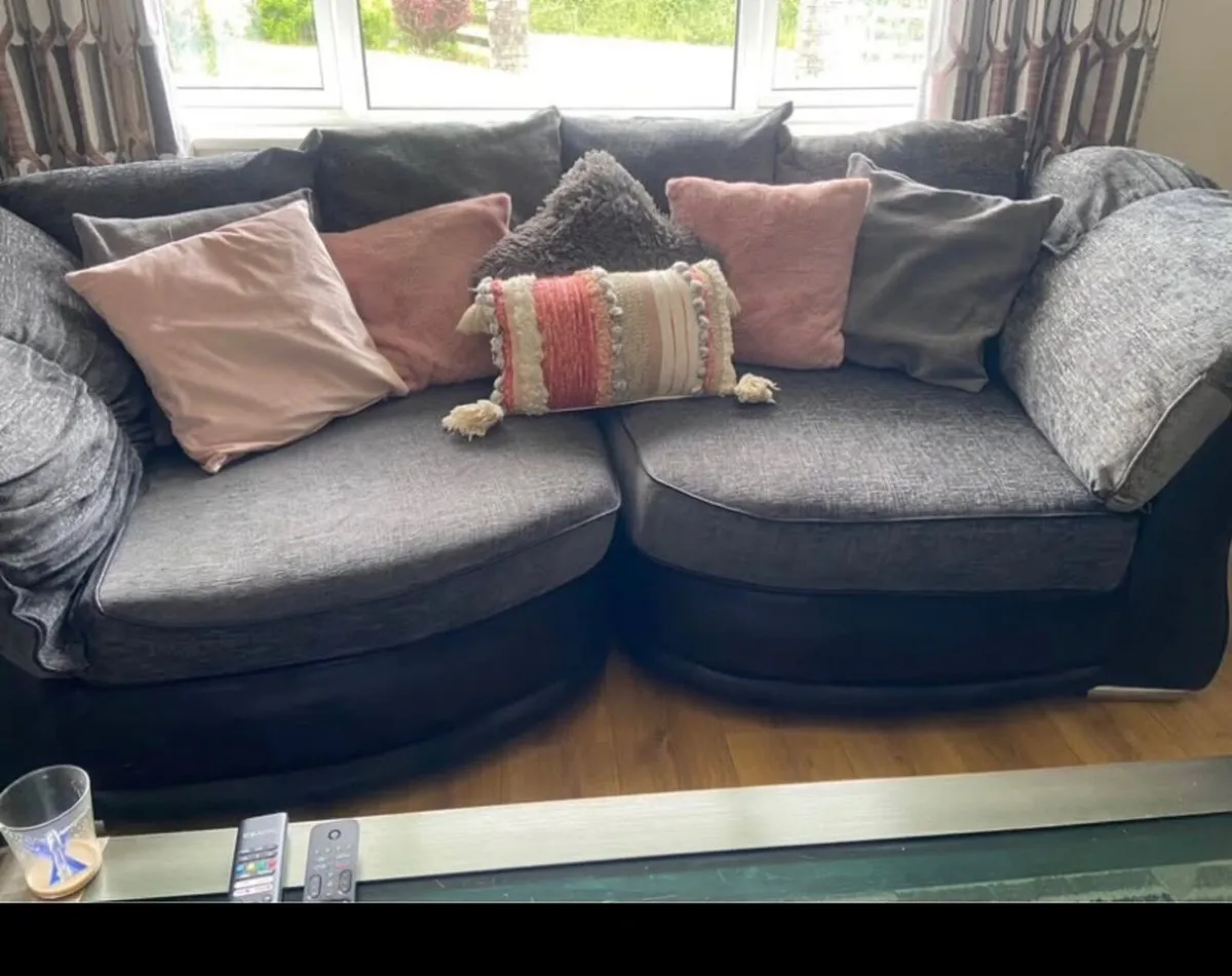 Living room suite - Image 1