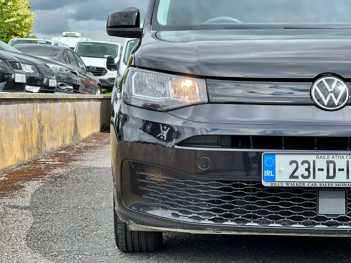 Volkswagen Caddy 2023 - Image 2