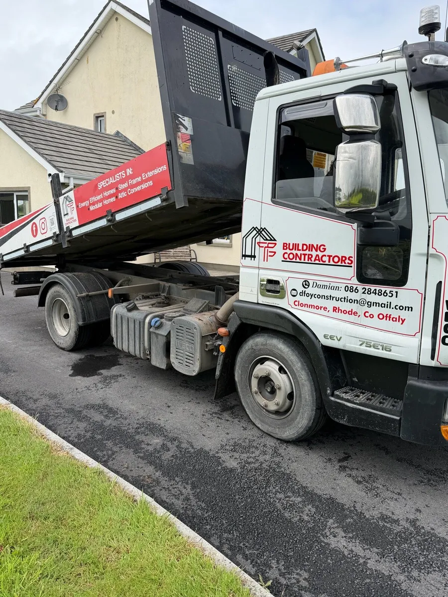 131 Iveco 75E 17 Euro cargo tipper - Image 4