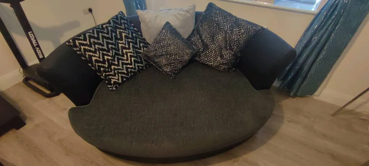 Sofa - Image 3