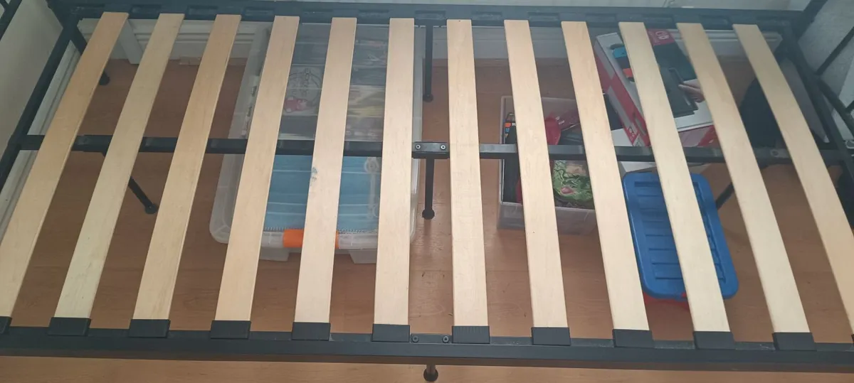 Single Bed - Image 3