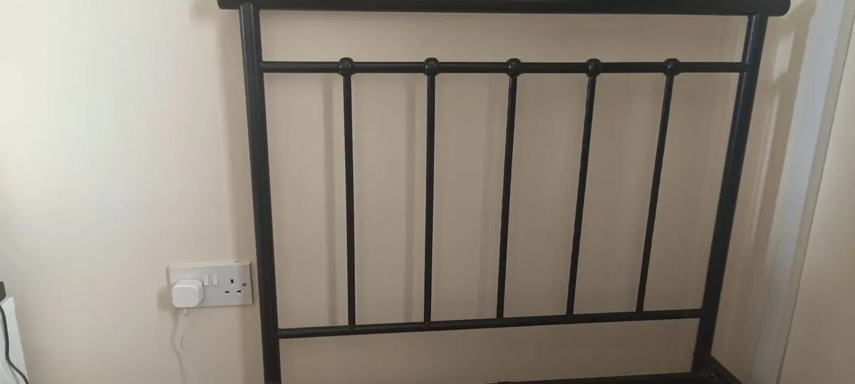 Single Bed - Image 4
