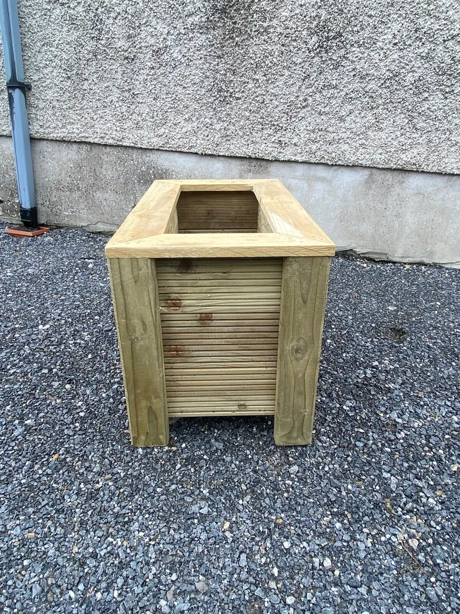 Flower box - Image 2
