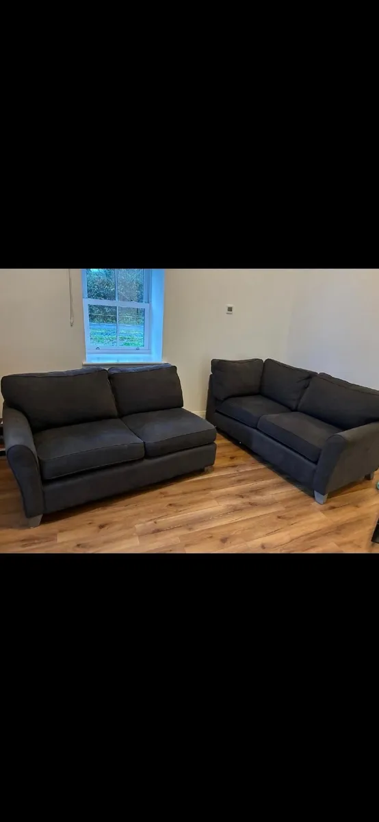 Couch - Image 3