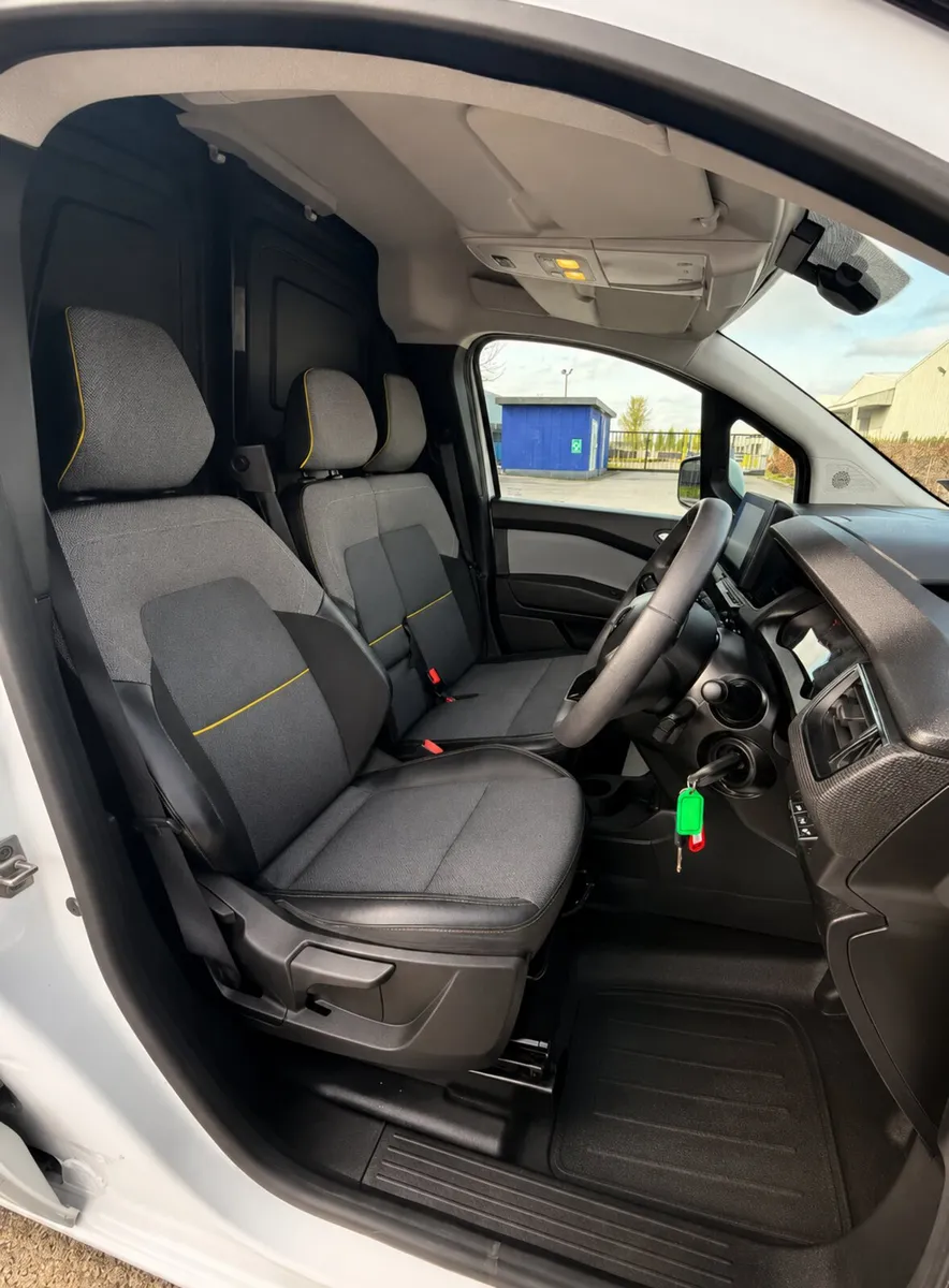 2023 Renault Kangoo High Spec - Image 3