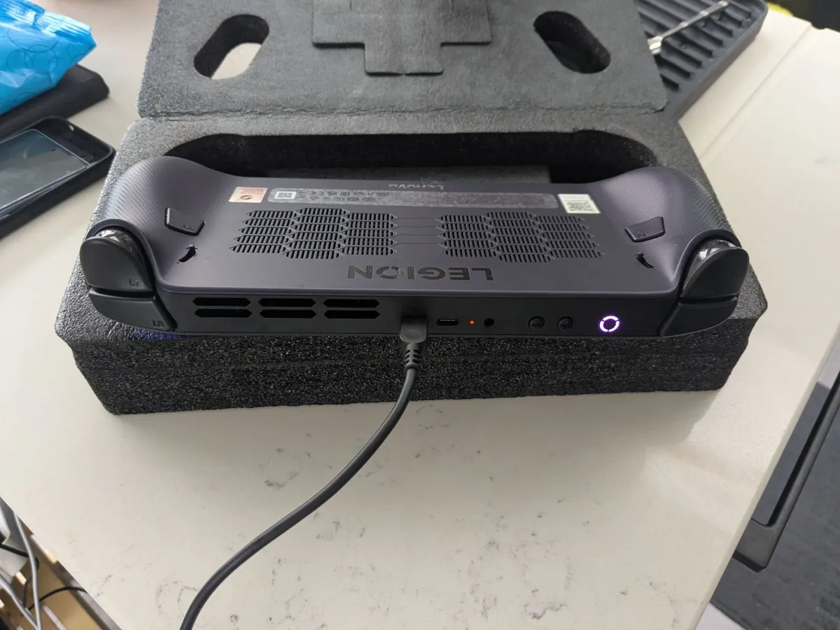 Lenovo Go S handhelm gaming console 1TB - Image 1