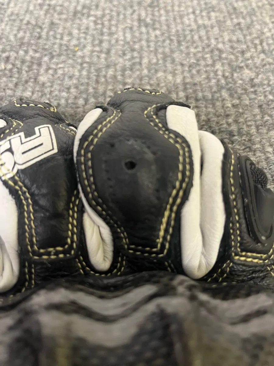 RST Motorcycle Gloves - Image 3